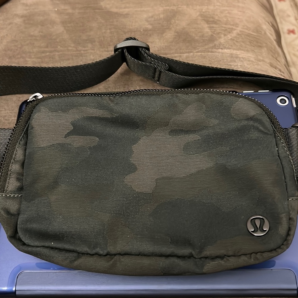 Lululmon Everywhere Belt Bag 1L